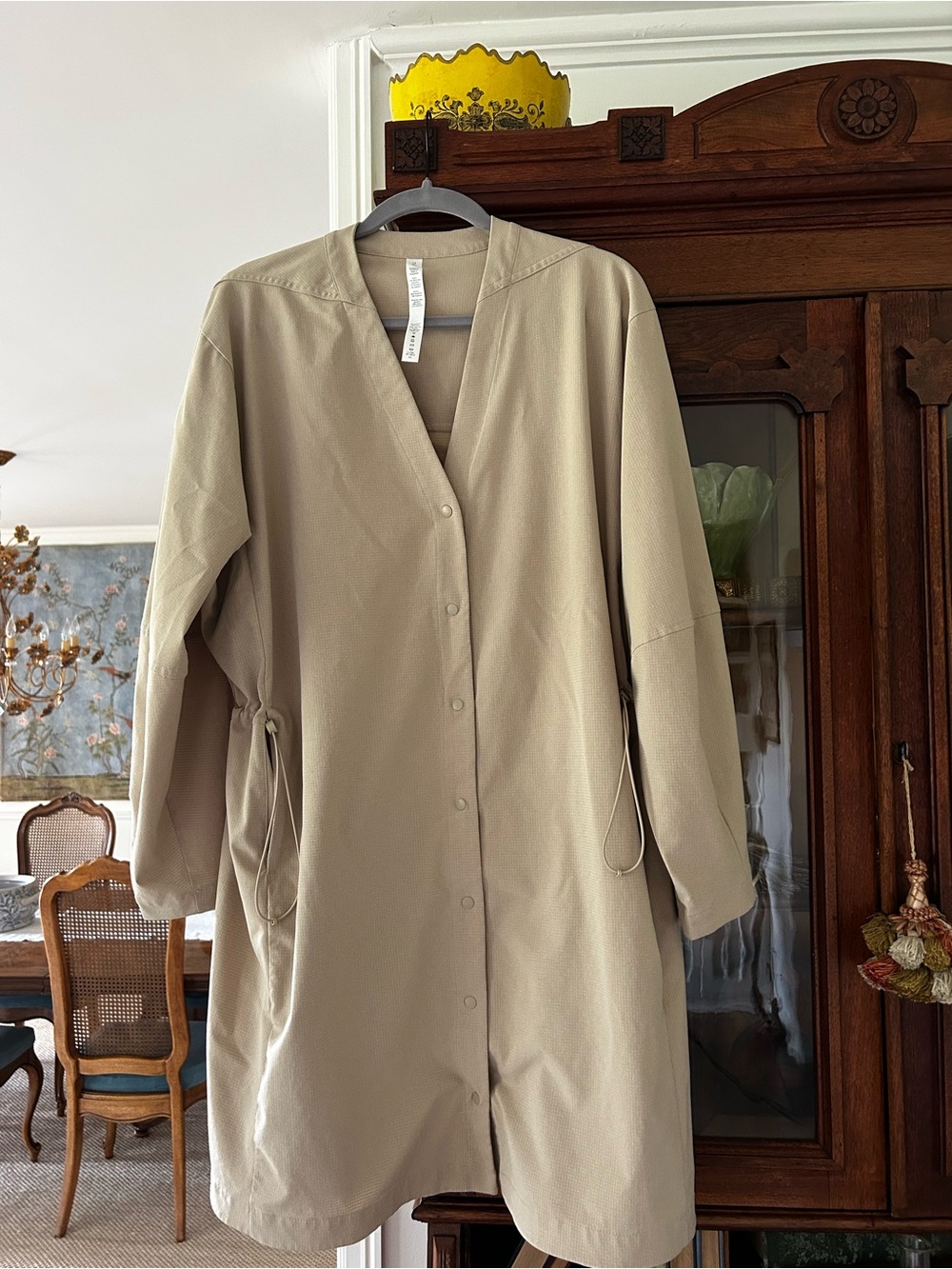 Lululemon Ventlight Button Front Dress Sz 12 tan